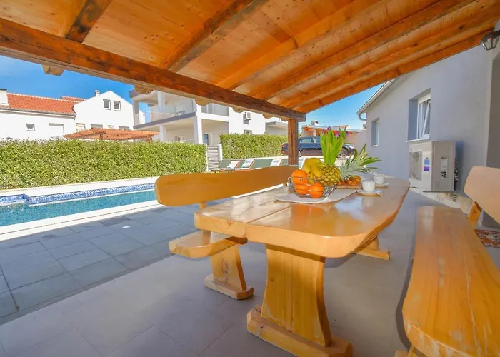 Pave Villa *